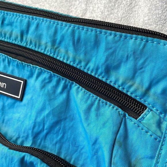 Calvin Klein blue Crossbody bag four different compartment pockets - Picture 13 of 14